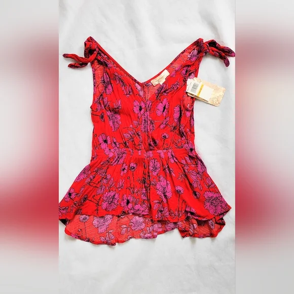 NWT! 100% Viscose Red Floral Bondi Beach Women's Band Of Gypsies Top Size Small - Picture 9 of 9